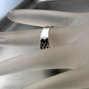 Handmade Sterling Silver Red Garnet Ring (H 1441)