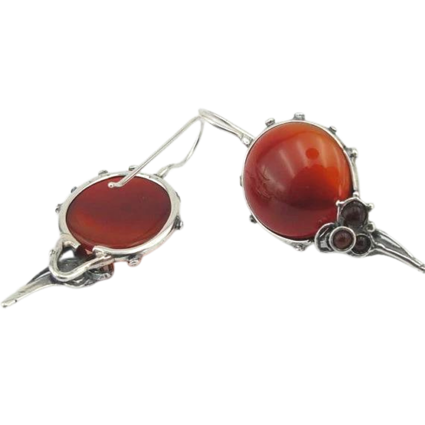 Round natural Carnelian gemstones set in a sterling silver frame.