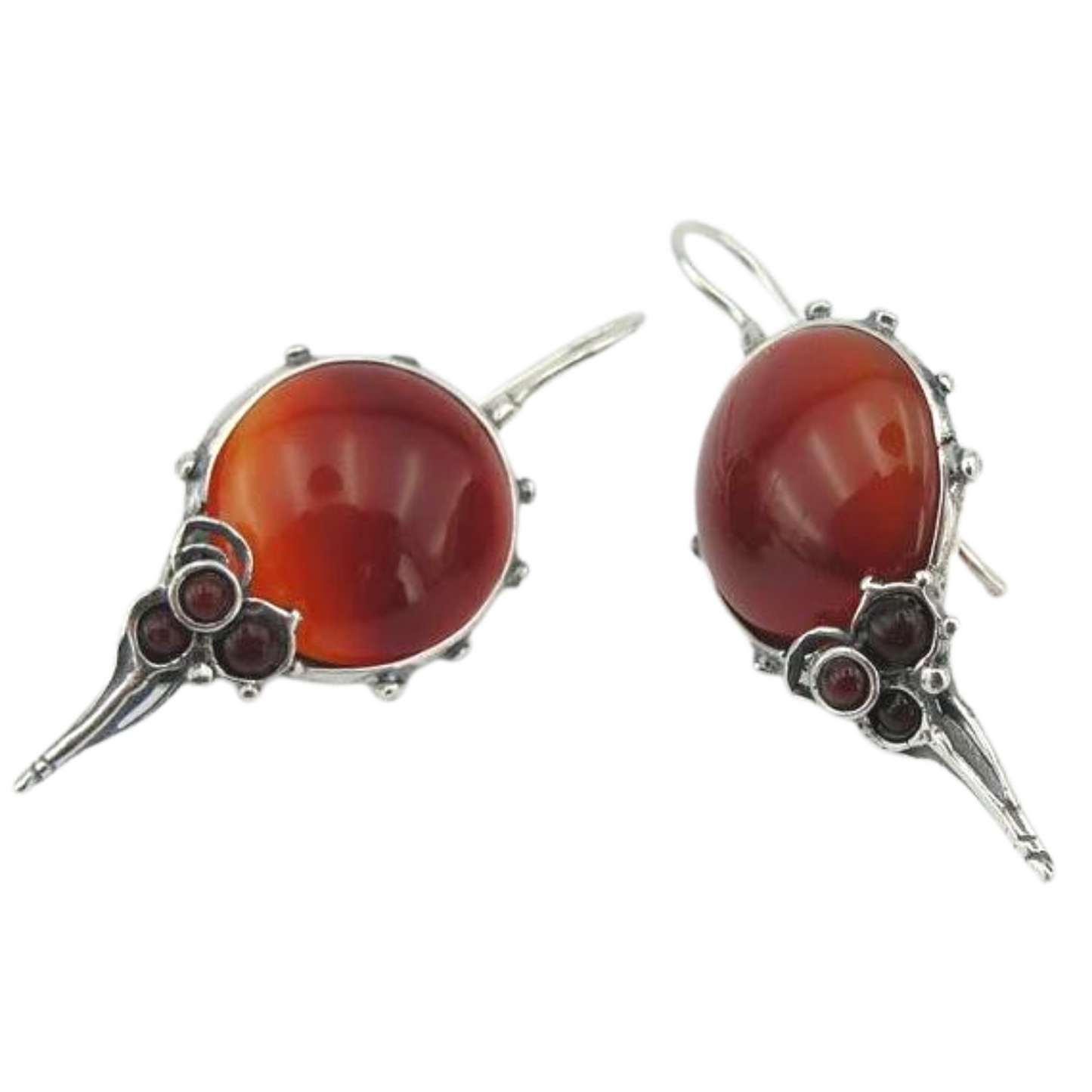 Round natural Carnelian gemstones set in a sterling silver frame.