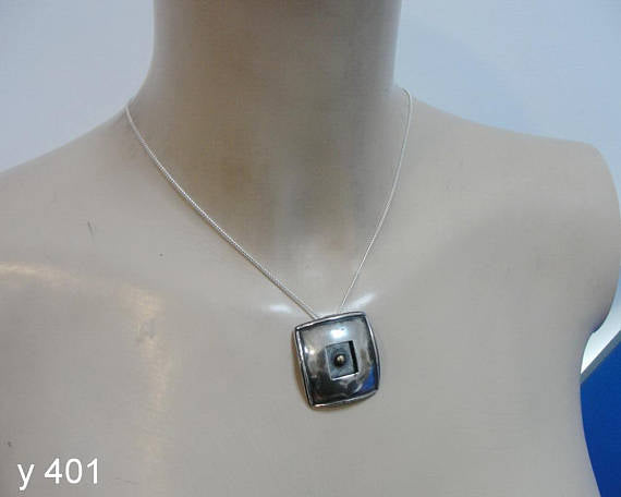 Hadar handcrafted Sterling Silver 925 gold point 9K Pendent chain (y 401)