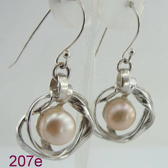 Great handcrafted Sterling Silver long rose Pearl Earrings (207e