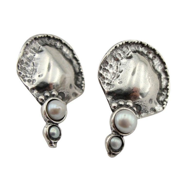 Mid-size Earrings, Solid sterling silver with Natural White Pearls.