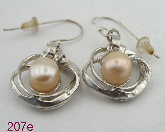 Great handcrafted Sterling Silver 925 , gift , long Pearl Earrings (207e)
