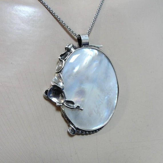 Mother Of Pearl 925 Silver Pendant, Israel Handmade Fabulous Sterling Silver Pearl Pendant, White stone Pendant, June Birthstone, Gift (434