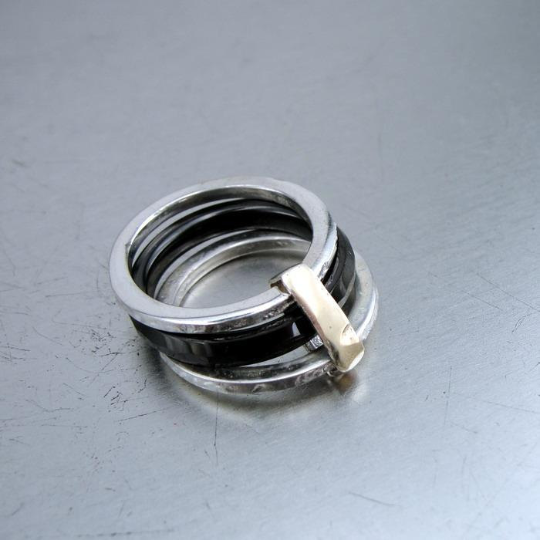 9k Yellow Gold 925 Silver Black Ceramic Ring