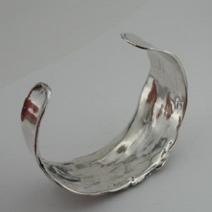 Hadar Designers Impressive Handmade Sterling Silver Garnet Cuff Bracelet