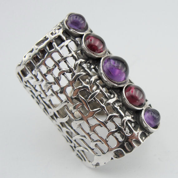 Handcrafted 925 Sterling Silver with Garnet Ring (1142b)