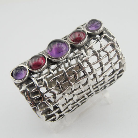 Handcrafted 925 Sterling Silver with Garnet Ring (1142b)