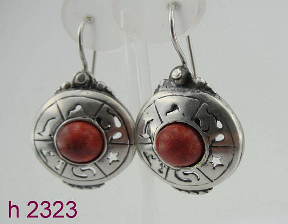 Round shape coral Earrings (h 2323)