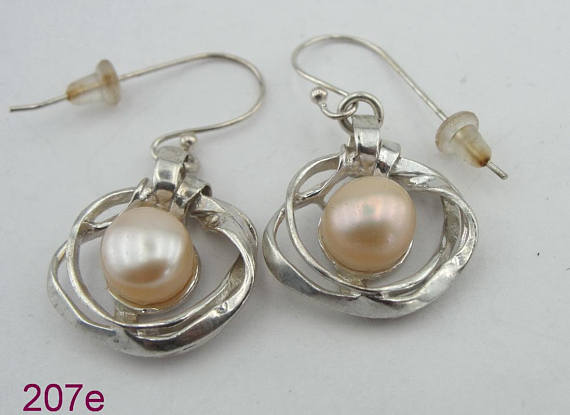 Great handcrafted Sterling Silver long rose Pearl Earrings (207e