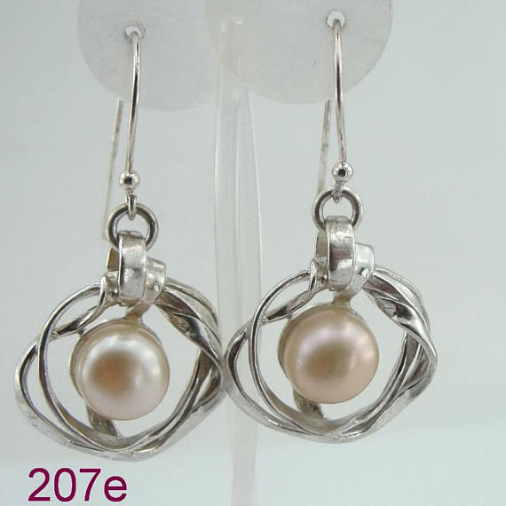 Great handcrafted Sterling Silver long rose Pearl Earrings (207e