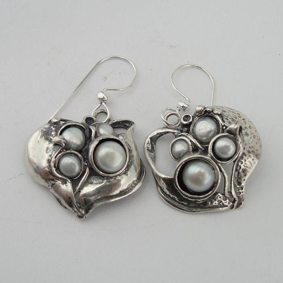 Stunning Handmade Sculpted Sterling Silver and Pearl Earrings (2118p)