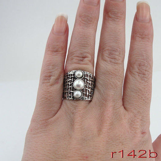 Sterling Silver net textured ring, with natural white Pearls