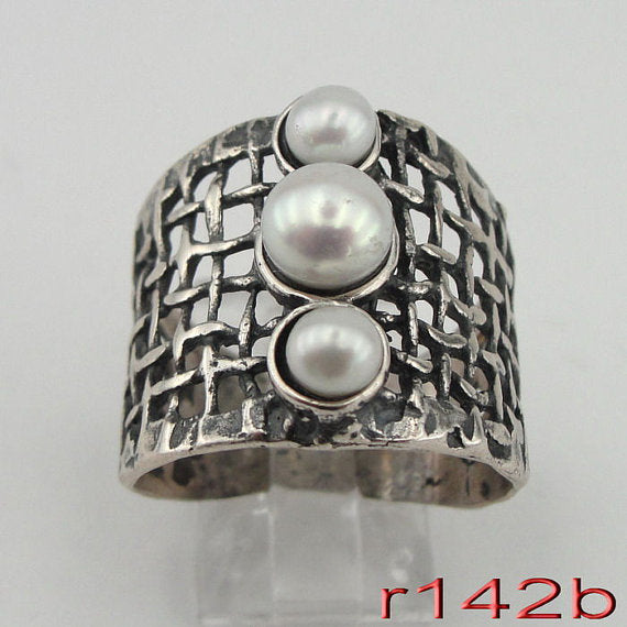 Sterling Silver net textured ring, with natural white Pearls